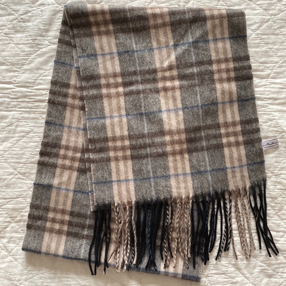 Wool/Cashmere Enzo Mantovani Scarf - Picture 1 of 10